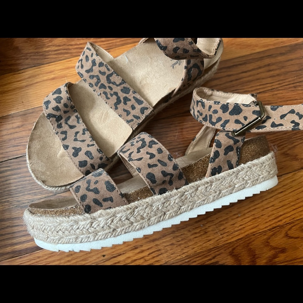 Universal thread cheetah platforms